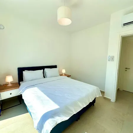 Deja Blue 2 With Private Pool Feriehus *