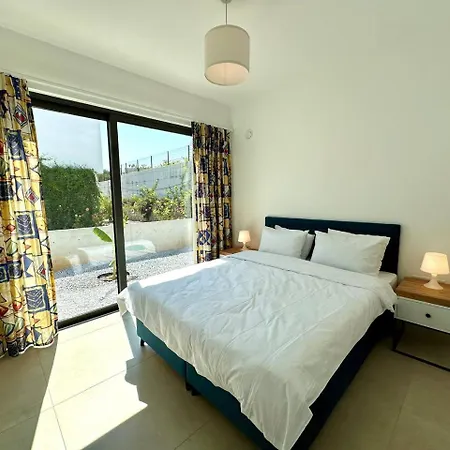 Deja Blue 2 With Private Pool * Kalogrea
