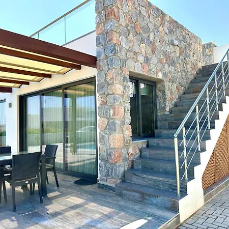 Deja Blue 2 With Private Pool Сasa de vacaciones *